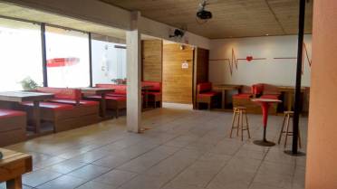 Comerciaiss - Lounge na Praia Brava | Piscina | Lotao Para 200 Pessoas